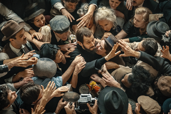 L'Abbé Pierre - Une vie de combats - Cinéma Les Étoiles - Bruay la Buissière